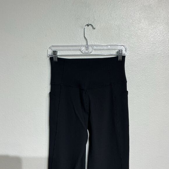 Athleta Black Salutation Stash Rib Flare Leggings Sz M - Picture 8 of 14